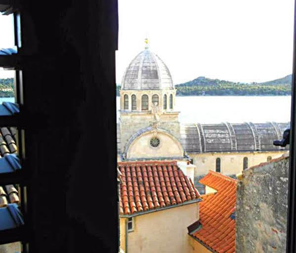 Hotel Pansion Šibenik Exterior foto