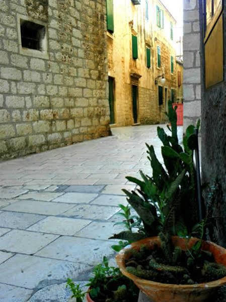 Hotel Pansion Šibenik Exterior foto