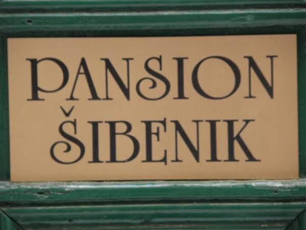 Hotel Pansion Šibenik Exterior foto